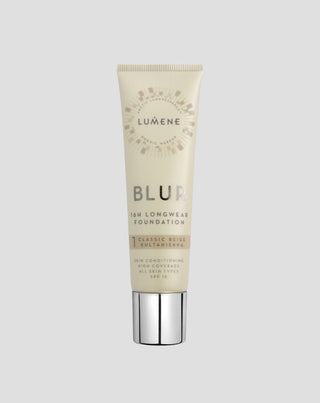 Gladmakende foundation met een hoge dekking en SPF 15, genaamd Blur 1 Klassiek Beige, die tot 16 uur meegaat, van Lumene