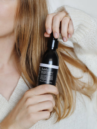 Natuurlijke, sterk regenererende leave-in conditioner in sprayvorm van Sendo - 2