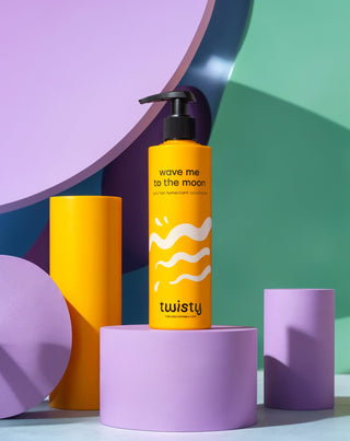 Vochtinbrengende conditioner voor krullend haar met aloë, melkzuur en panthenol van Twisty - 3