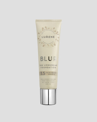 Gladmakende foundation met een hoge dekking en SPF 15, genaamd Blur 1.5 Licht Beige, die tot 16 uur meegaat, van Lumene