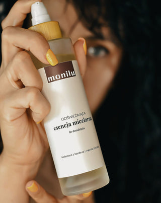 Verfrissende micellaire essentie voor het verwijderen van make-up, verzacht irritaties met D-panthenol van Manilu