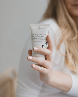 Peelingmasker dat reinigt en verheldert op basis van matcha thee, Polemika - 2