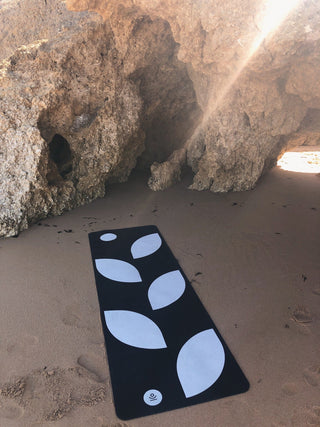 Rubberen yogamat voor yoga en oefeningen The Moon, antislip, Moonholi