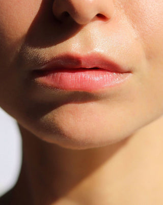 Aardbeien lippenbalsem die de kleur van de lippen accentueert en glans geeft, Auna - 3