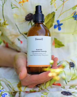 Citrus gezichtstonic met AHA zuren natuurlijke oliën en niacinamide 200 ml Acerola Iossi