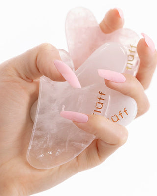 Gua Sha-steen voor gezichtsmassage met roze kwarts om zwellingen te verminderen en pluisjes te verstevigen - 3
