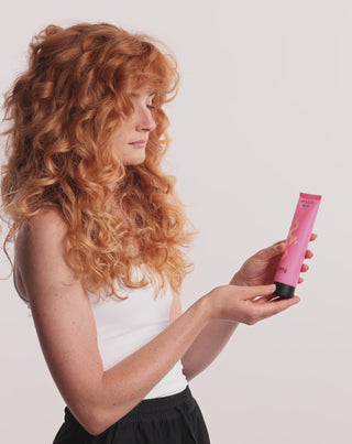 Krullend haar stylinggel hydrateert en verzacht zonder Twisty te verzwaren_4 - 5
