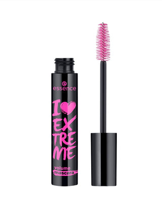 Een volumeverhogende mascara genaamd \&quot;I Love Extreme Volume\&quot; van Essence