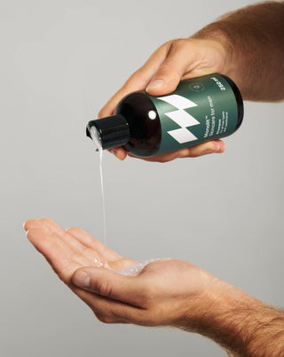 Shampoo voor mannen met panthenol en kamille-extract van Monolit - 3