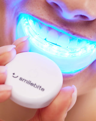 Witmakende tanden set met LED lamp en Light & Bright Smilebite witmakende gel - 2