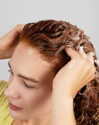 Twisty hydraterende shampoo voor krullend haar met ureum en melkzuur - 4