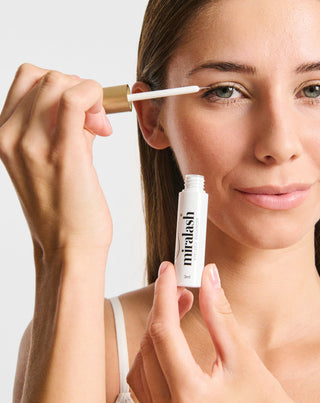 Verlengende, verdikkende en donkerder makende wimperconditioner in 28 dagen Miralash_2