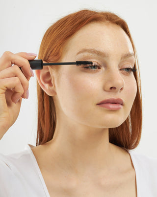Mascara die verdikt, verlengt en verdicht met ricinusolie van Nutridome - 2
