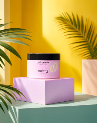 Krulcrème van Twisty geschikt voor het stylen van krullend haar met lijnzaad- en haverextract - 2