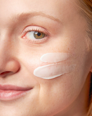 Voedende crème voor de droge en vermoeide huid met groene thee en aloë van Mel Skin - 2