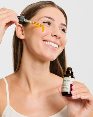Revitaliserend gezichtsserum met vitamine C, vitamine A en vitamine E van Mel Skin_2 - 2