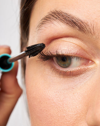 Mascara die volume geeft, krult en verlengt, effect XL UP Orphica - 2