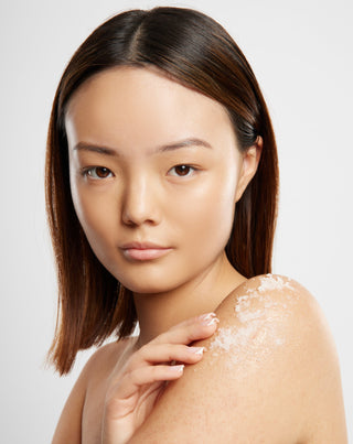 Suiker bodyscrub met macadamia olie, sheaboter en avocado-olie van Uddo - 2